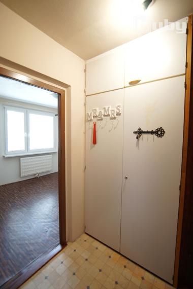 Predám 1 izbový byt (bauring) 30 m2, Vrútky, čiastočná rekonštrukcia.