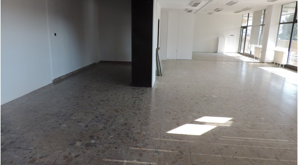 PRENÁJOM OBCHODNÉ, KANCELÁRSKE  A SKLADOVÉ  PRIESTORY, CENTRUM PB