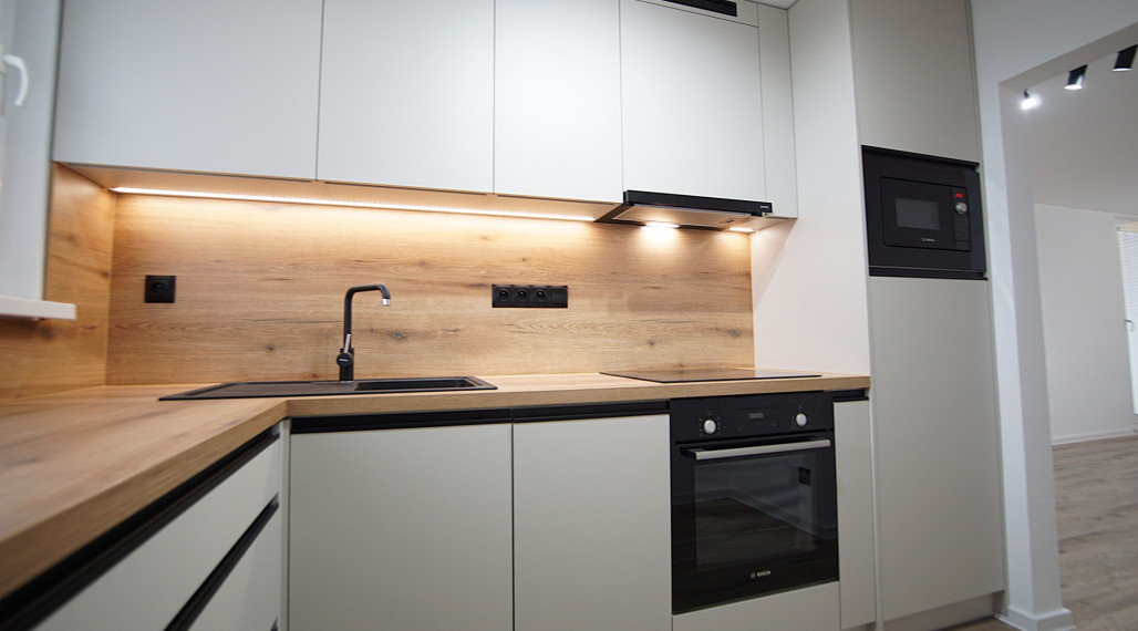 Predám 4 izbový byt po kompletnej rekonštrukcii, Martin - Priekopa.