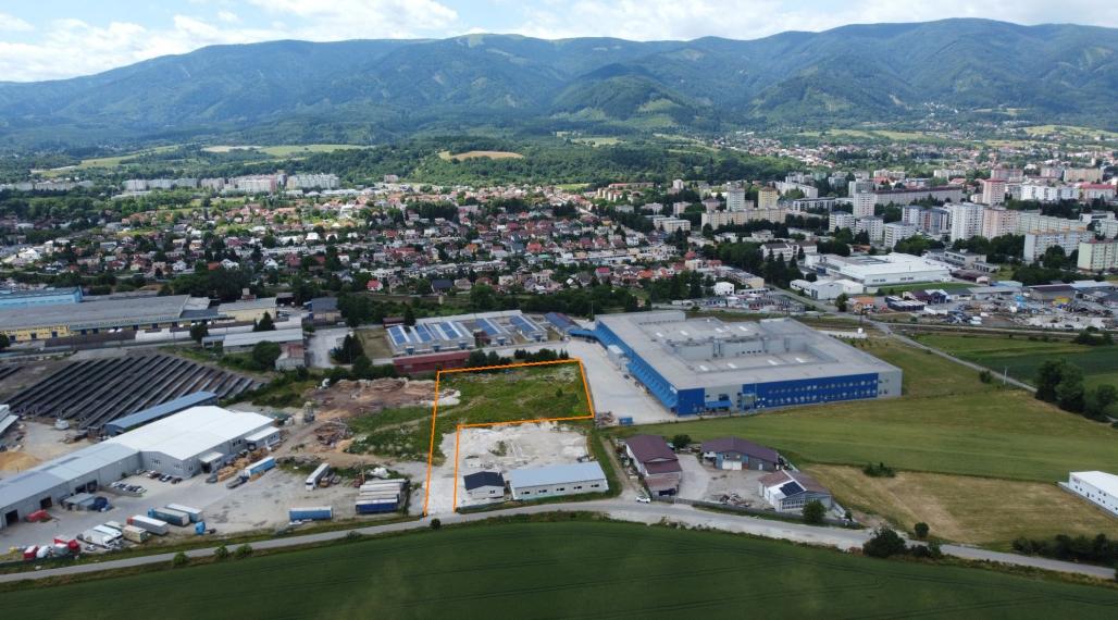 Komerčný pozemok v priemyselnej časti Martin - Priekopa, na predaj.