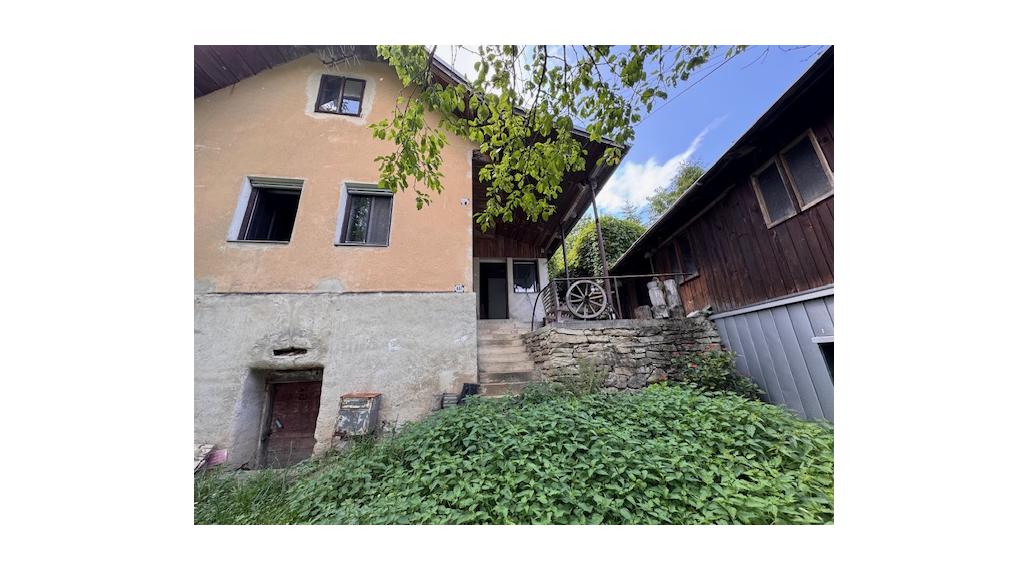 Chalupa s pozemkom 776 m2, Dolná Maríková - Hadoše