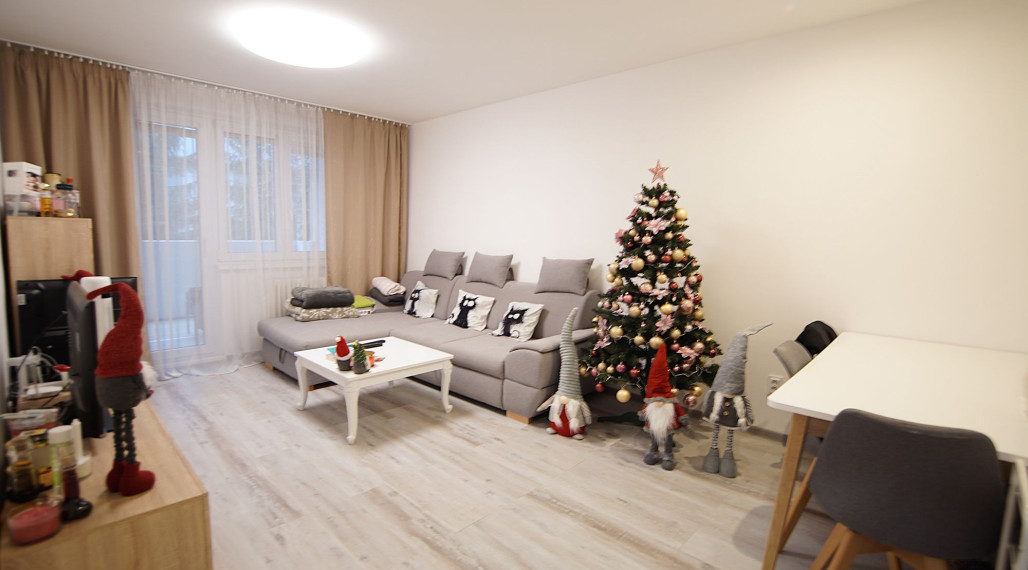 Prenájom 2 izbový byt, centrum Martina, Thurzova ulica.