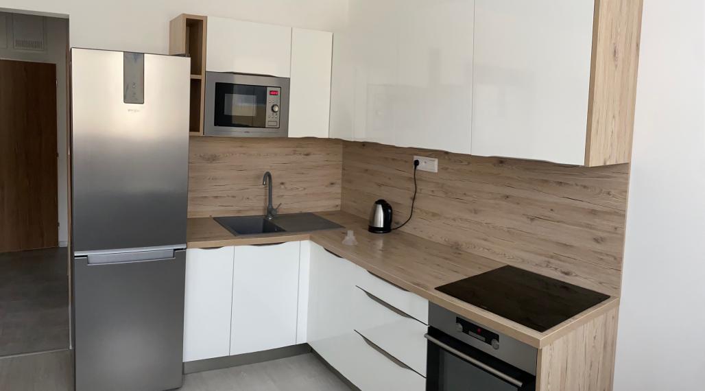 Predaj 1 izbový byt 39 m2, v novostavbe, s parkovacím miestom, Martin Podháj