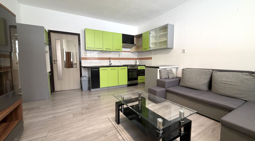 Na prenájom 2 izbový byt v  Záturčí, Martin.