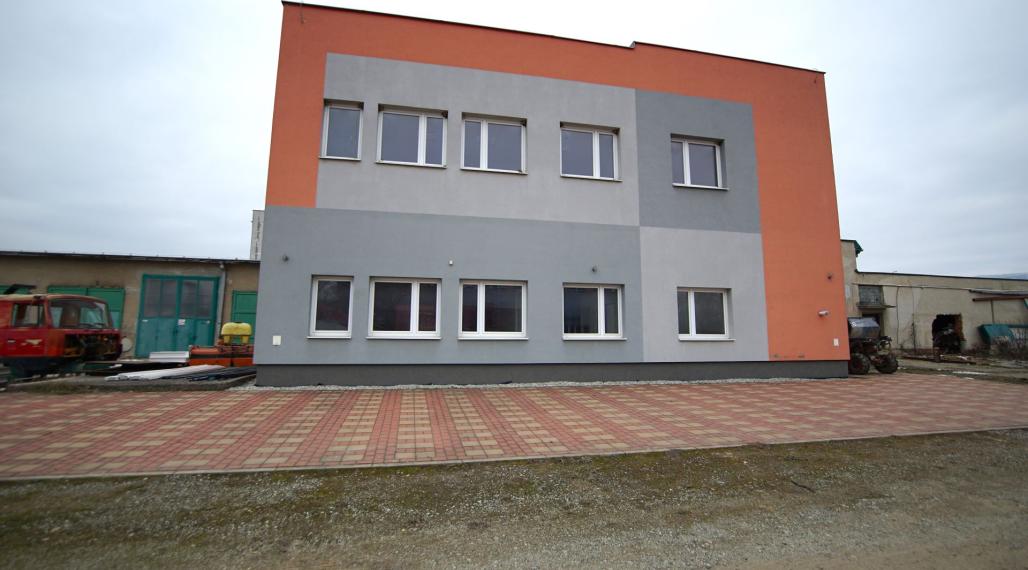 Administratívna budova na predaj, komerčný objekt, Martin - Košúty, kancelárie, výroba, sídlo firmy.