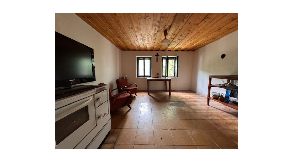 Chalupa s pozemkom 776 m2, Dolná Maríková - Hadoše