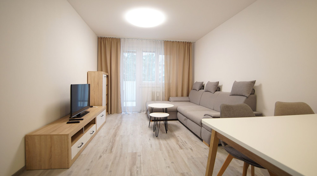 Prenajmem 2 izbový byt v centre Martina, Thurzova ulica.