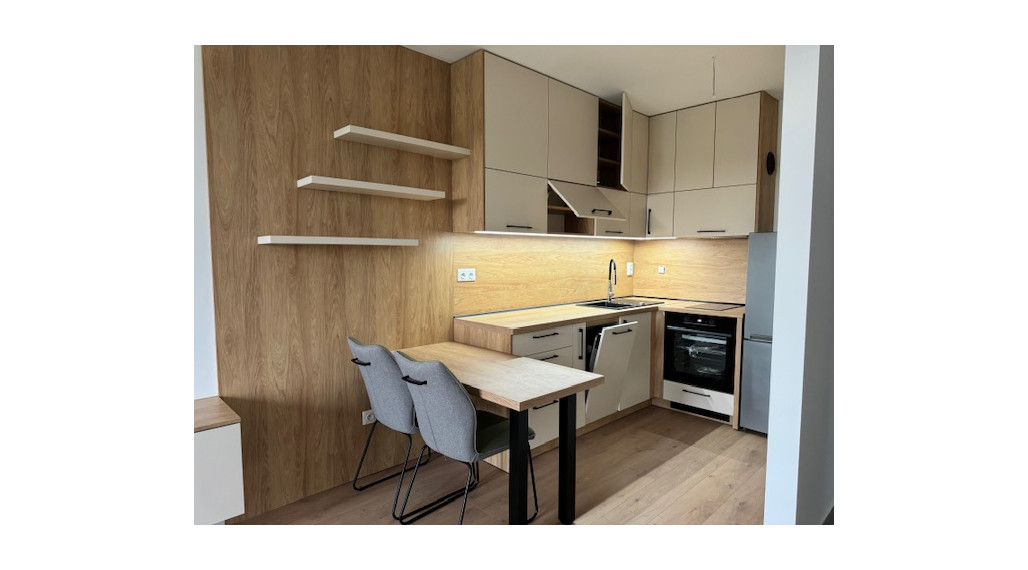 Prenájom 2 izbový byt 47 m2 s balkónom a parkovacím miestom, Martin