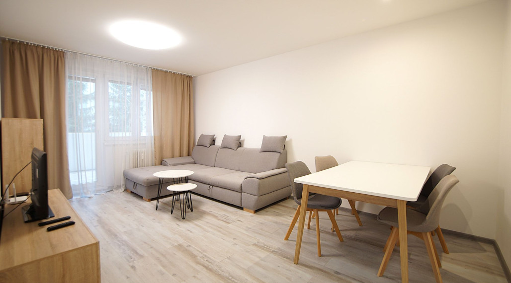 Prenajmem 2 izbový byt v centre mesta Martin, Thurzova ulica.