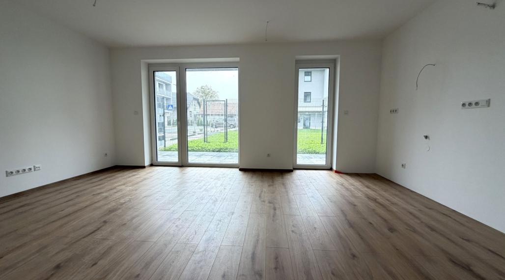 Novostavba, na predaj 2 izbový byt s predzáhradkou, Martin.
