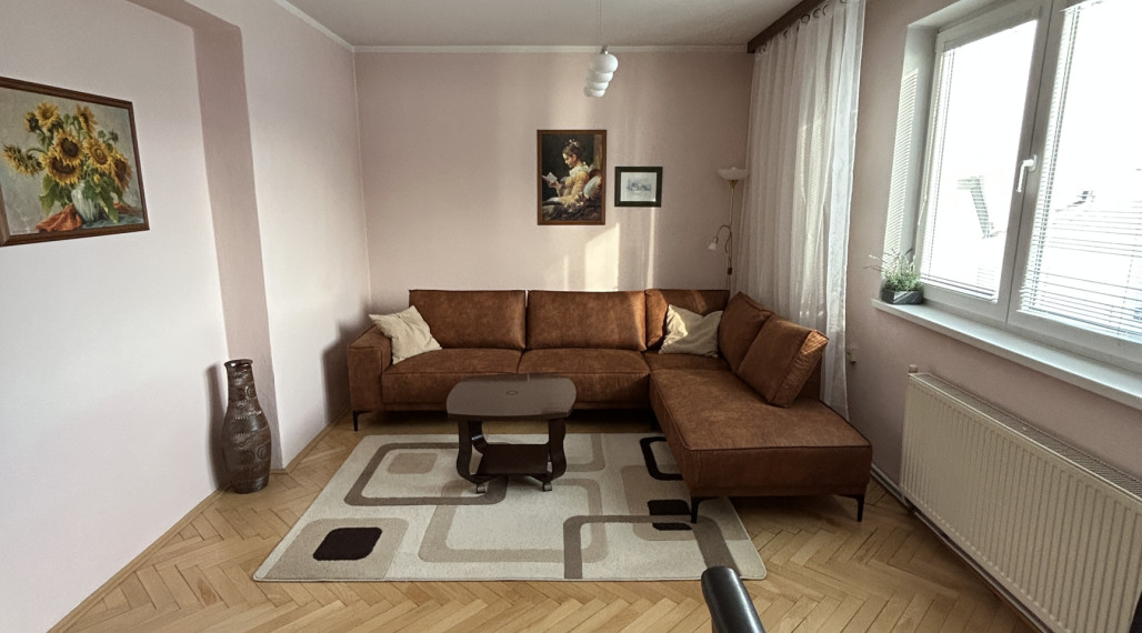 PRENÁJOM-ZARIADENÝ 4 IZB.BYT PAPRADNO,POVAŽSKÁ BYSTRICA