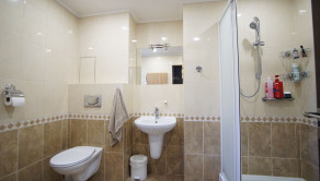 Prenajmem 2 izbový byt v centre Martina - Štúrovo námestie. - fotografia 3