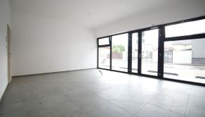 Nebytový priestor / apartmán na prenájom v novostavbe s parkovacím miestom. - fotografia 1
