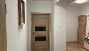 PREDAJ 3 IZB.BYT S PARKOVACÍM MIESTOM, POV.BYSTRICA, ZĽAVA! - fotografia 7