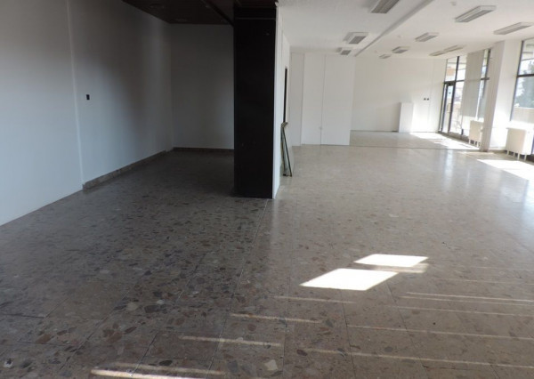 PRENÁJOM OBCHODNÉ, KANCELÁRSKE  A SKLADOVÉ  PRIESTORY, CENTRUM PB