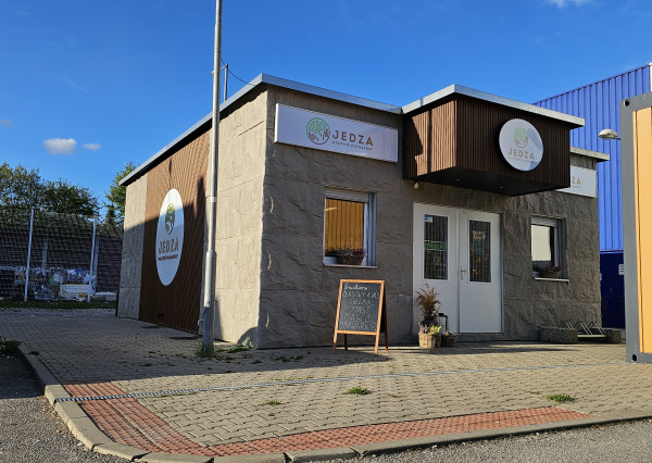 PREDAJ - KONTAJNEROVÁ PREDAJŇA POVAŽSKÁ BYSTRICA, 75 m2