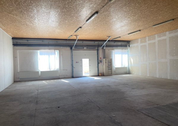 Skladové priestory 400 m2 s príslušenstvom, prenájom, Rajec