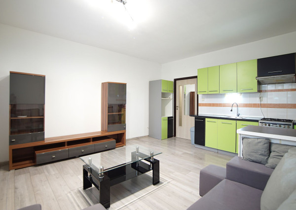 Na prenájom 2 izbový byt (49 m2), Záturčie, Martin.