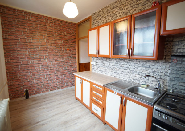 Na predaj 2 izbový na Severe v Martine, 57 m2, veľký balkón.