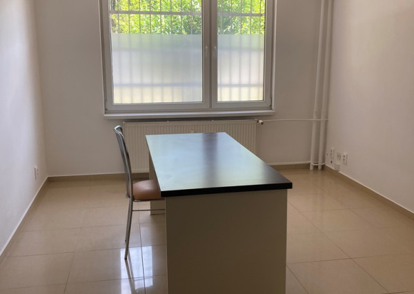 PREDAJ OBCHODNÉ PRIESTORY, CENTRUM POVAŽSKÁ BYSTRICA