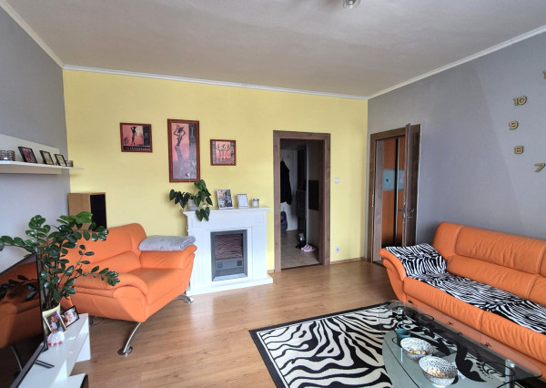 Ponúkam na predaj 3 izbový byt, 60 m2, v Záturčí, v Martine.