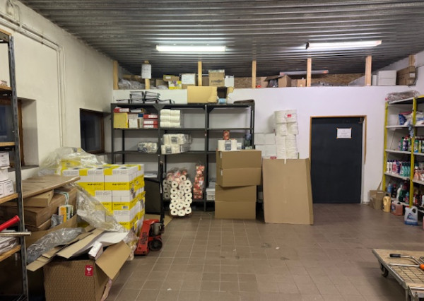 Obchodné priestory so skladom 150 m2, prenájom, Žilina