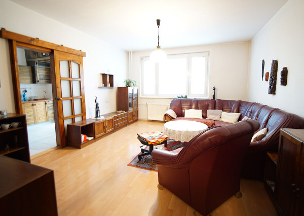Veľký 3 izbový byt na predaj, Záturčie - Martin, 78 m2.