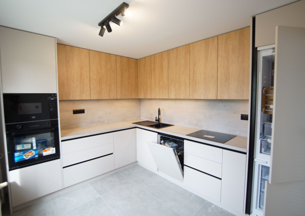 Na predaj 3 izbový byt, kompletná rekonštrukcia, 85 m².