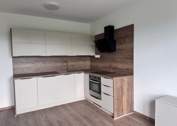 Prenájom nový 1 izbový byt 38 m2, balkón, Košútska, Martin