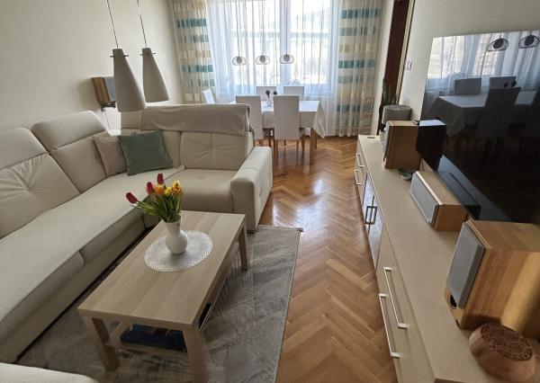 PREDAJ-TOP 3 IZBOVÝ BYT S 2 BALKÓNMI,STRED,POVAŽSKÁ BYSTRICA