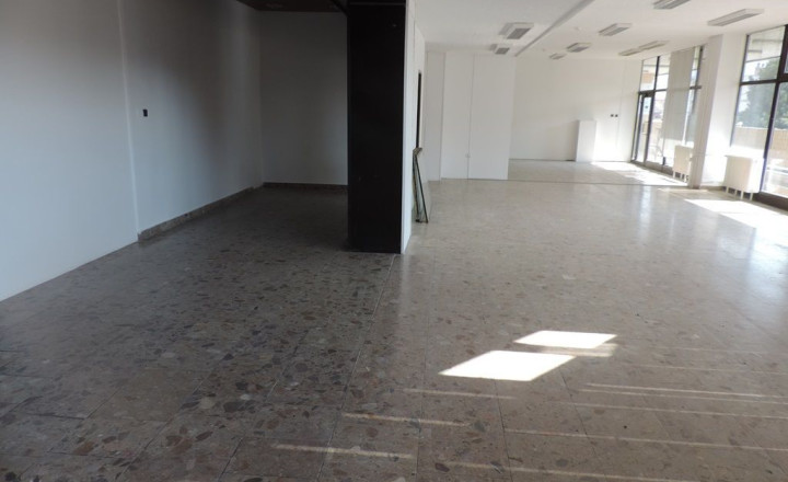 PRENÁJOM OBCHODNÉ, KANCELÁRSKE  A SKLADOVÉ  PRIESTORY, CENTRUM PB