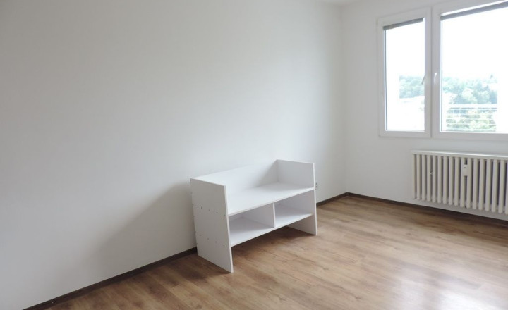 PREDAJ ÚTULNÁ GARSÓNKA LÁNSKA, POVAŽSKÁ BYSTRICA, ZĽAVA ! - fotografia 3