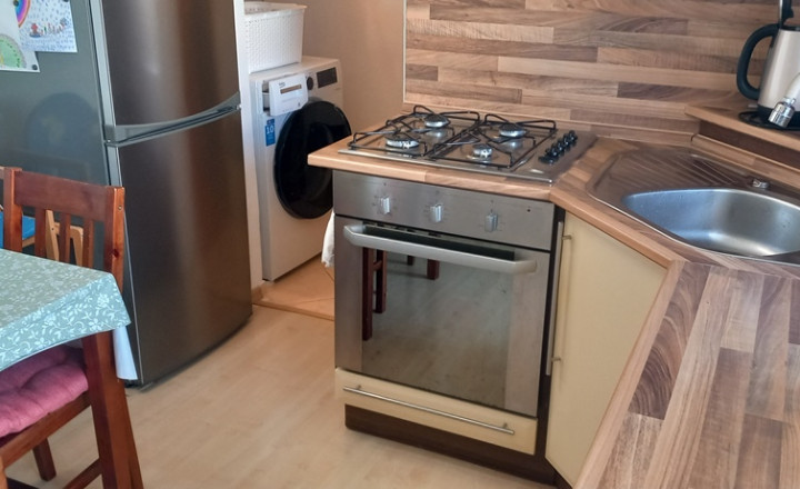 PREDAJ 3 IZBOVÝ BYT S LOGGIOU ROZKVET, POVAŽSKÁ BYSTRICA - fotografia 1