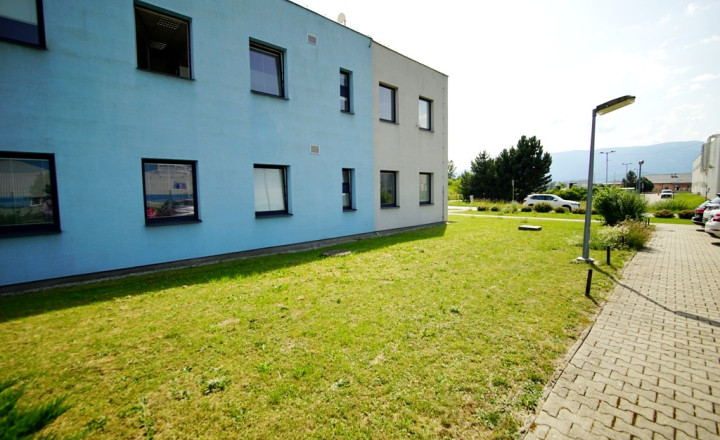 Na predaj administratívna budova, priemyselný park Sučany, Martin. - fotografia 3