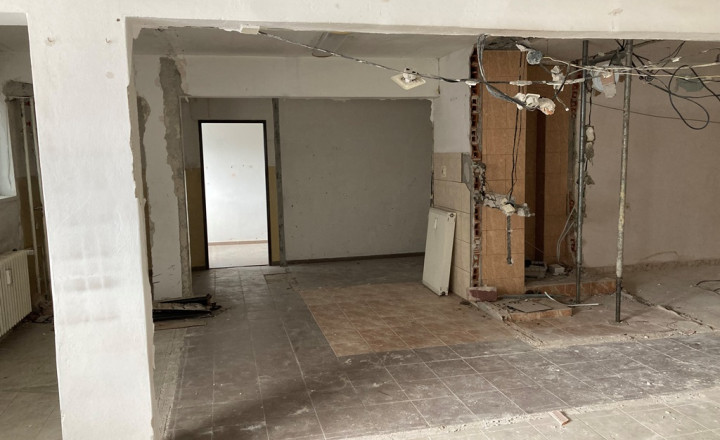 PRENÁJOM OBCHODNÉ PRIESTORY CENTRUM POVAŽSKÁ BYSTRICA - fotografia 5