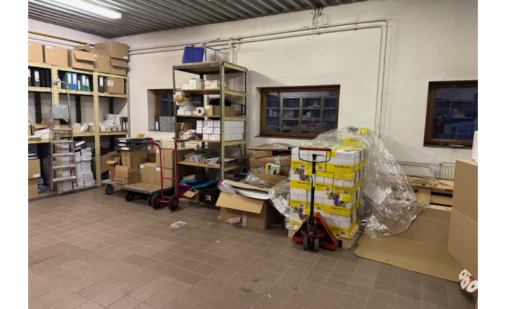 Obchodné priestory so skladom 150 m2, prenájom, Žilina - fotografia 1