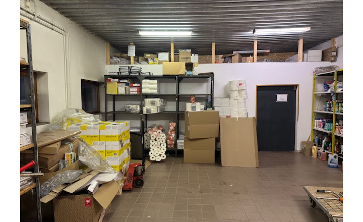 Obchodné priestory so skladom 150 m2, prenájom, Žilina