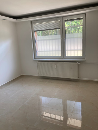 PREDAJ 3IZB. BYT STRED, POVAŽSKÁ BYSTRICA, ZĽAVA !
