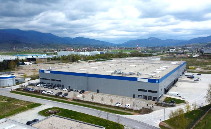 Výrobno skladovacie priestory na prenájom, od 2000 m2, Martin. - fotografia 1