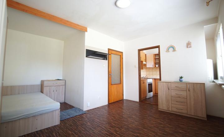 1 izbový byt (bauring) na predaj, 30 m2, Vrútky, čiastočná rekonštrukcia.