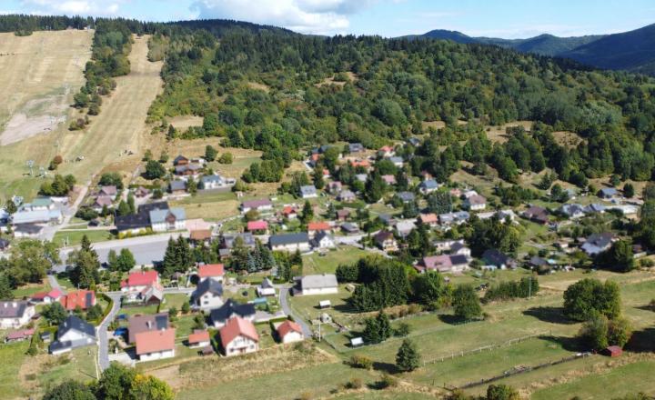 Stavebný pozemok na predaj, výmera 1 538 m2, obec Krahule, okres Žiar nad Hronom. - fotografia 1