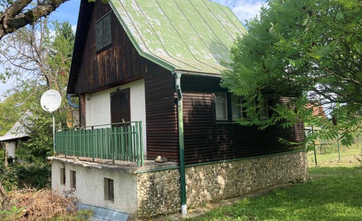 PREDAJ REKREAČNÁ CHATA DRÁHY, POVAŽSKÁ BYSTRICA - fotografia 1