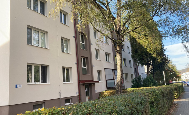 PRENÁJOM 2 IZBOVÝ BYT LÁNSKA, PIONIERSKA, POVAŽSKÁ BYSTRICA