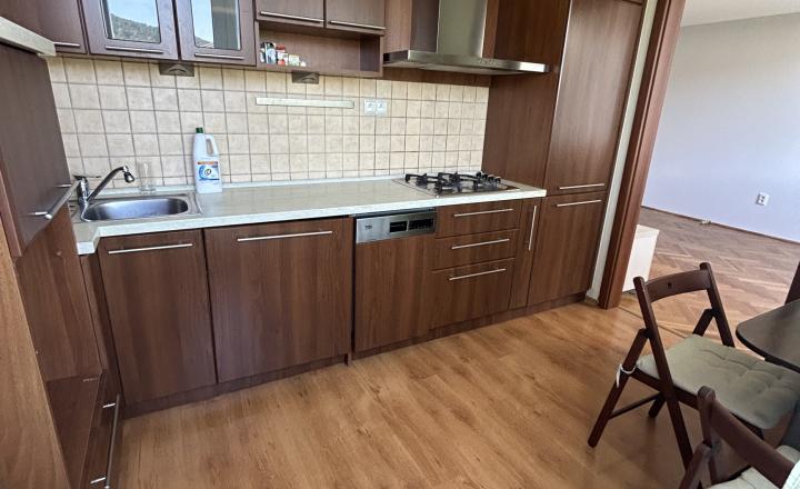 PREDAJ-TOP 3 IZBOVÝ BYT S 2 BALKÓNMI,STRED,POVAŽSKÁ BYSTRICA - fotografia 8