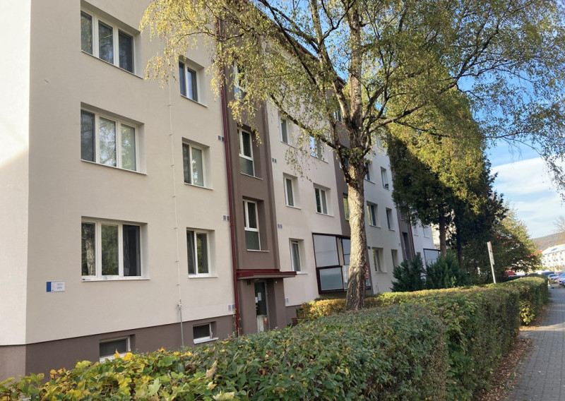 PRENÁJOM 2 IZBOVÝ BYT LÁNSKA, PIONIERSKA, POVAŽSKÁ BYSTRICA